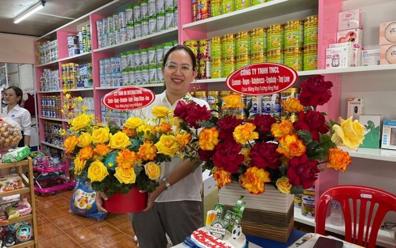 Tuổi Tân Tỵ 2001 có thể tự khai trương tiệm tạp hóa trong năm 2026